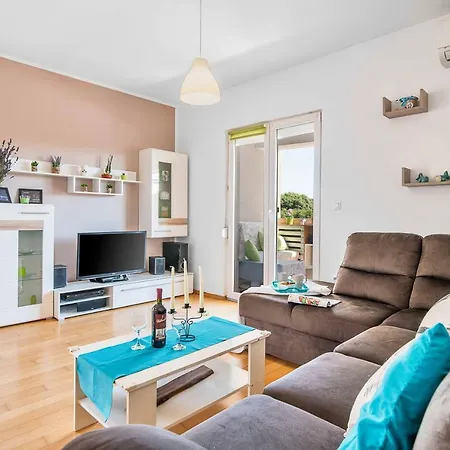 Thea Apartment